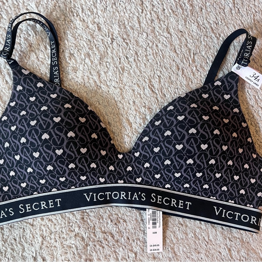 Victoria's Secret Wireless Heart Pattern Bra